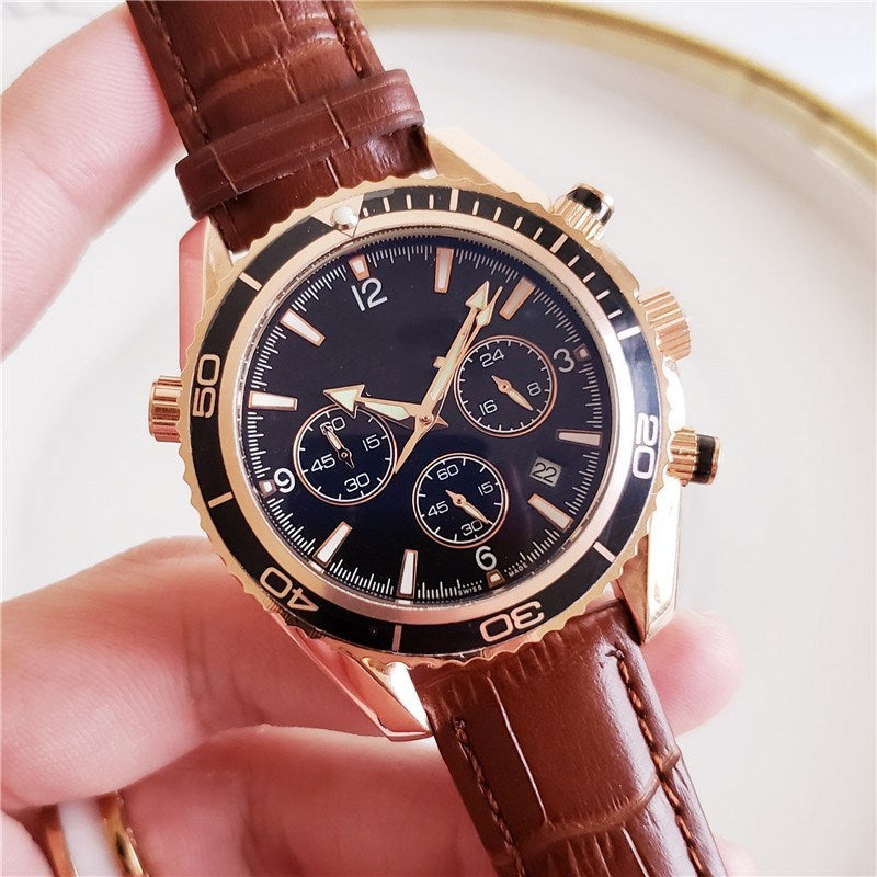 Full-featured black casual watch