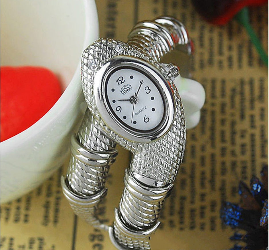 Fashion Leisure Gold Women's Bracelet Quartz Watch