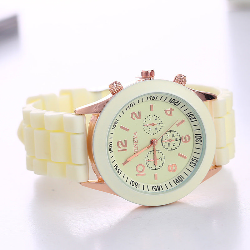 Spot geneva Geneva silicone watch women's Korean version fashionable and beautiful colorful jelly student casual watch