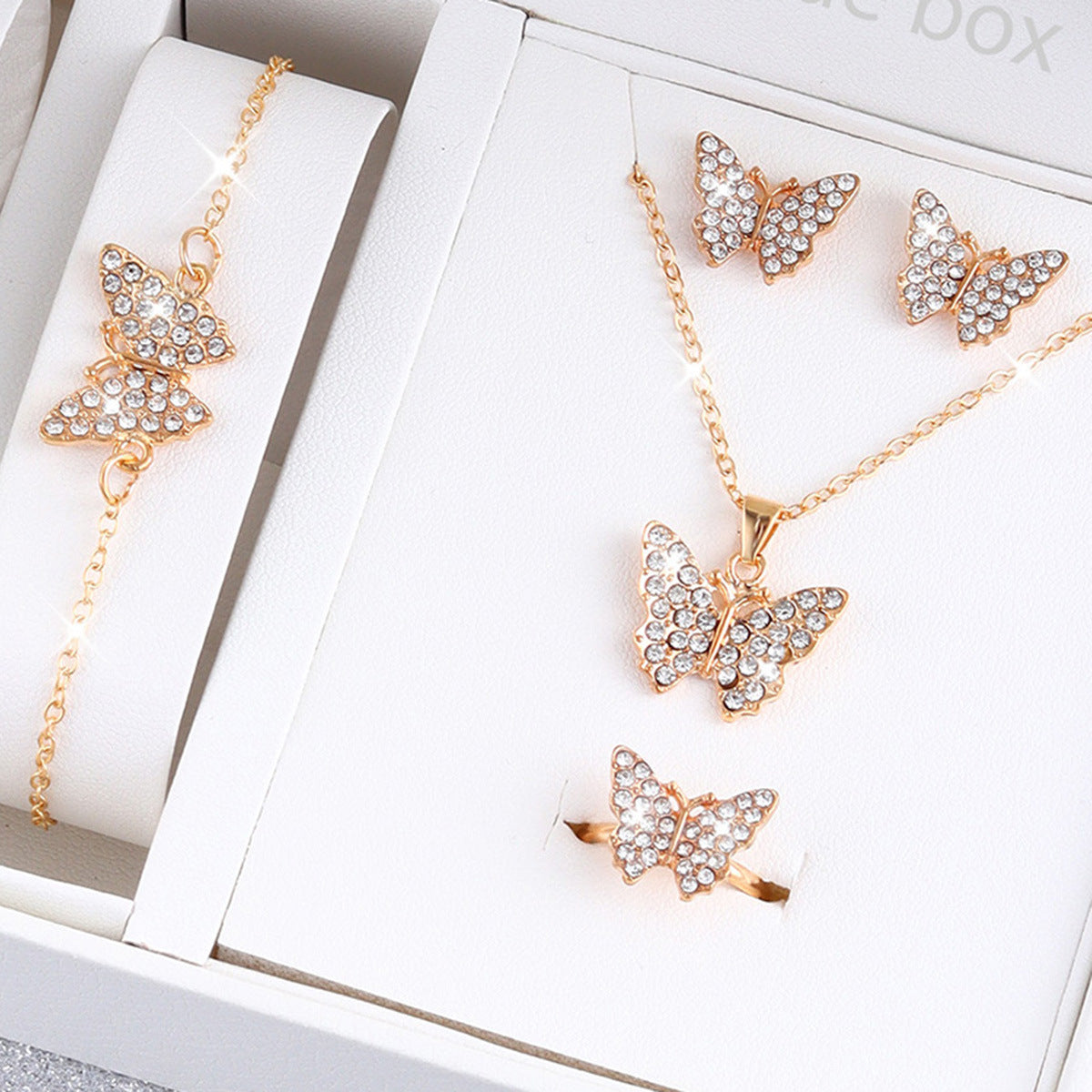 Butterfly Dial Fashion Wild Quartz Watch Jewelry Suit