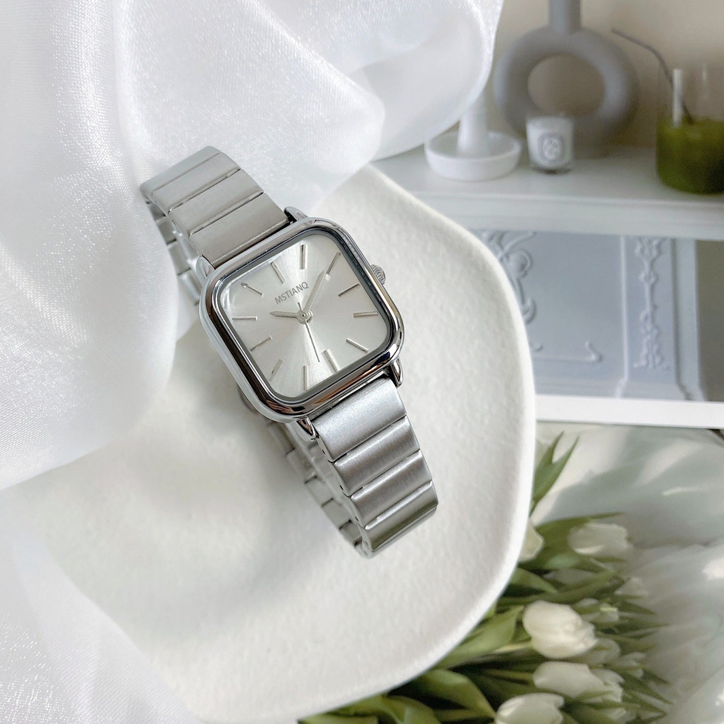 ins niche design women's fashion versatile watch female Korean version simple temperament student steel belt examination quartz watch