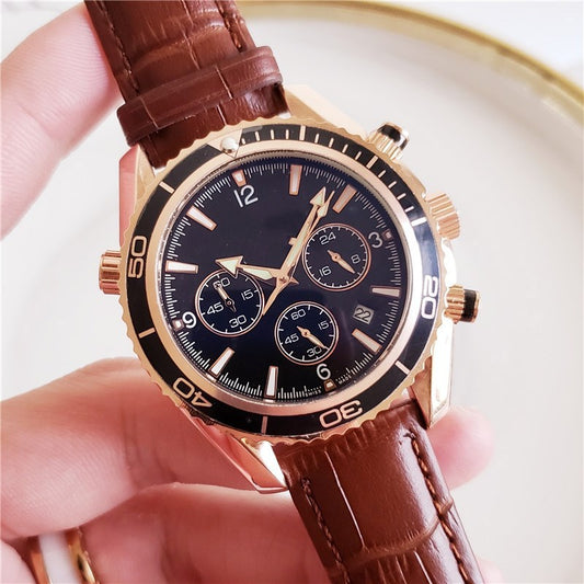 Full-featured black casual watch