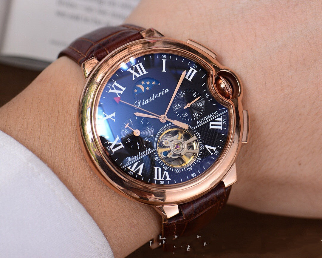 Mechanical watch of hollow flywheel movement