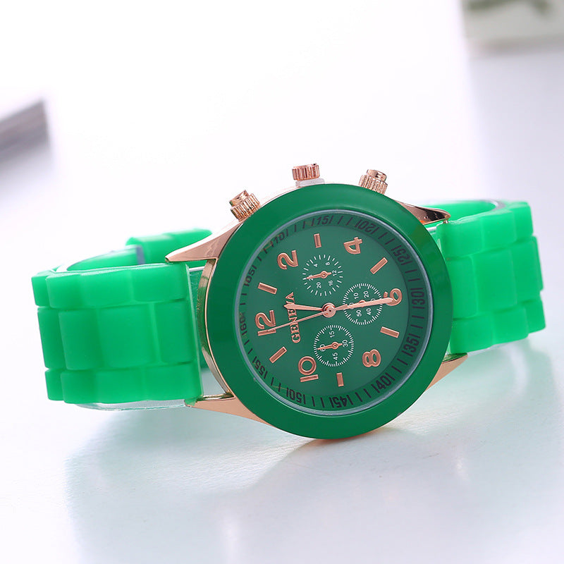 Spot geneva Geneva silicone watch women's Korean version fashionable and beautiful colorful jelly student casual watch