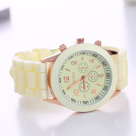 Spot geneva Geneva silicone watch women's Korean version fashionable and beautiful colorful jelly student casual watch