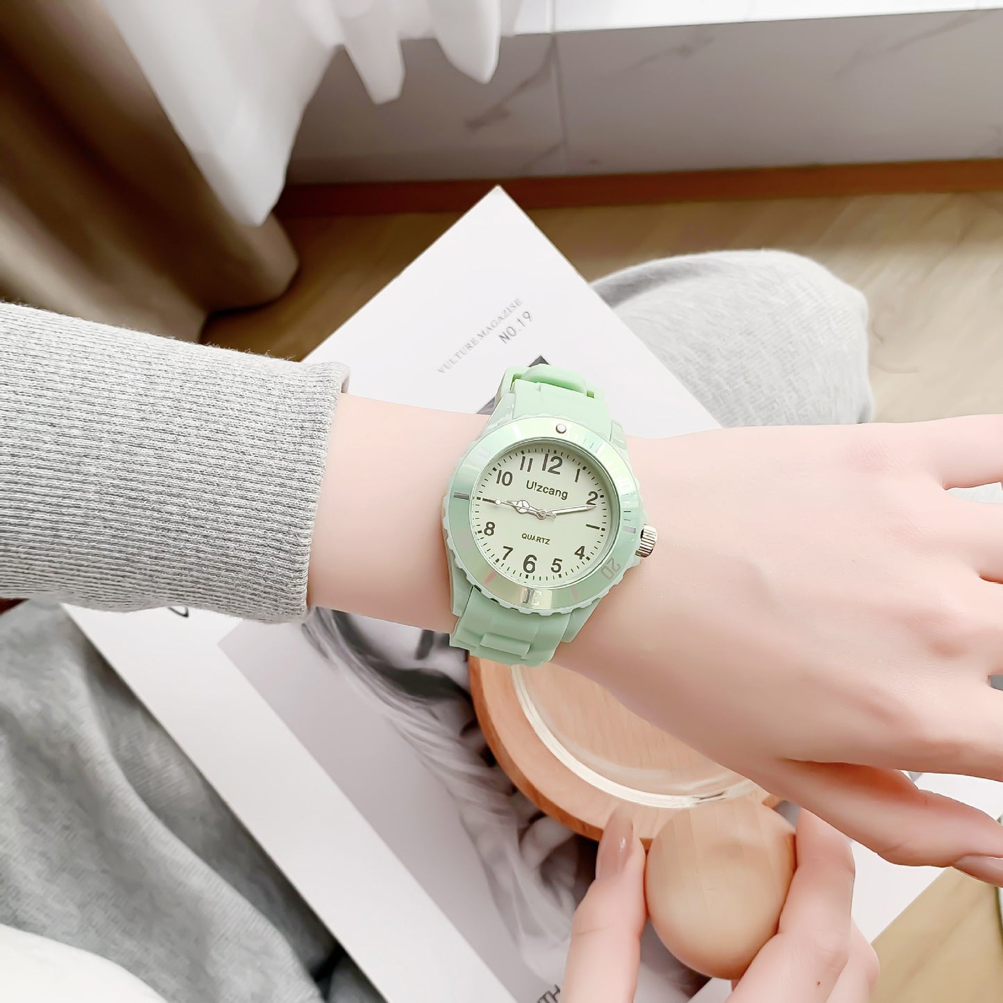 Children's cute boys and girls elementary school students waterproof and anti-fall colored jelly junior high school students ins niche watch