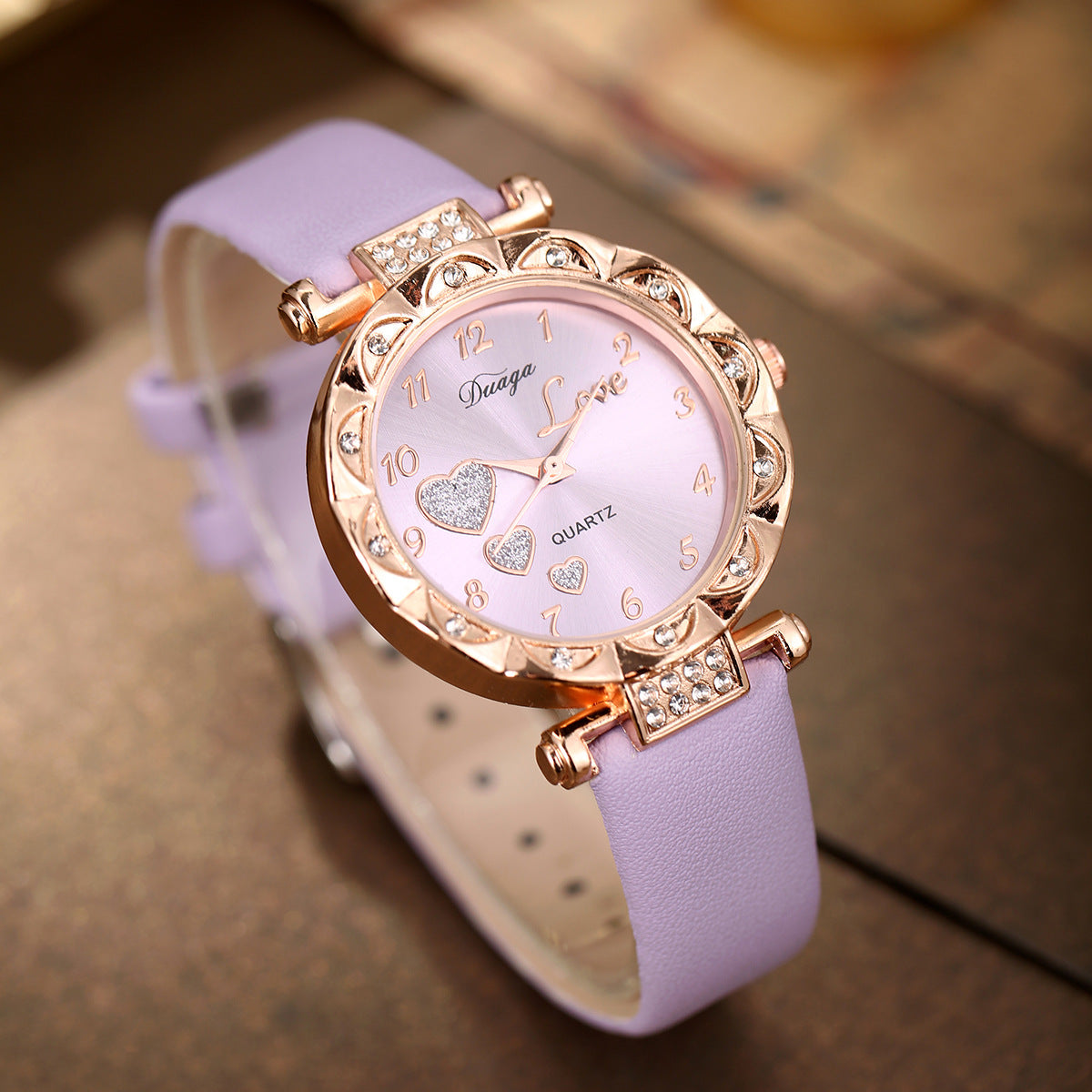 Men's Leather Strap Sports Pointer Quartz Watch