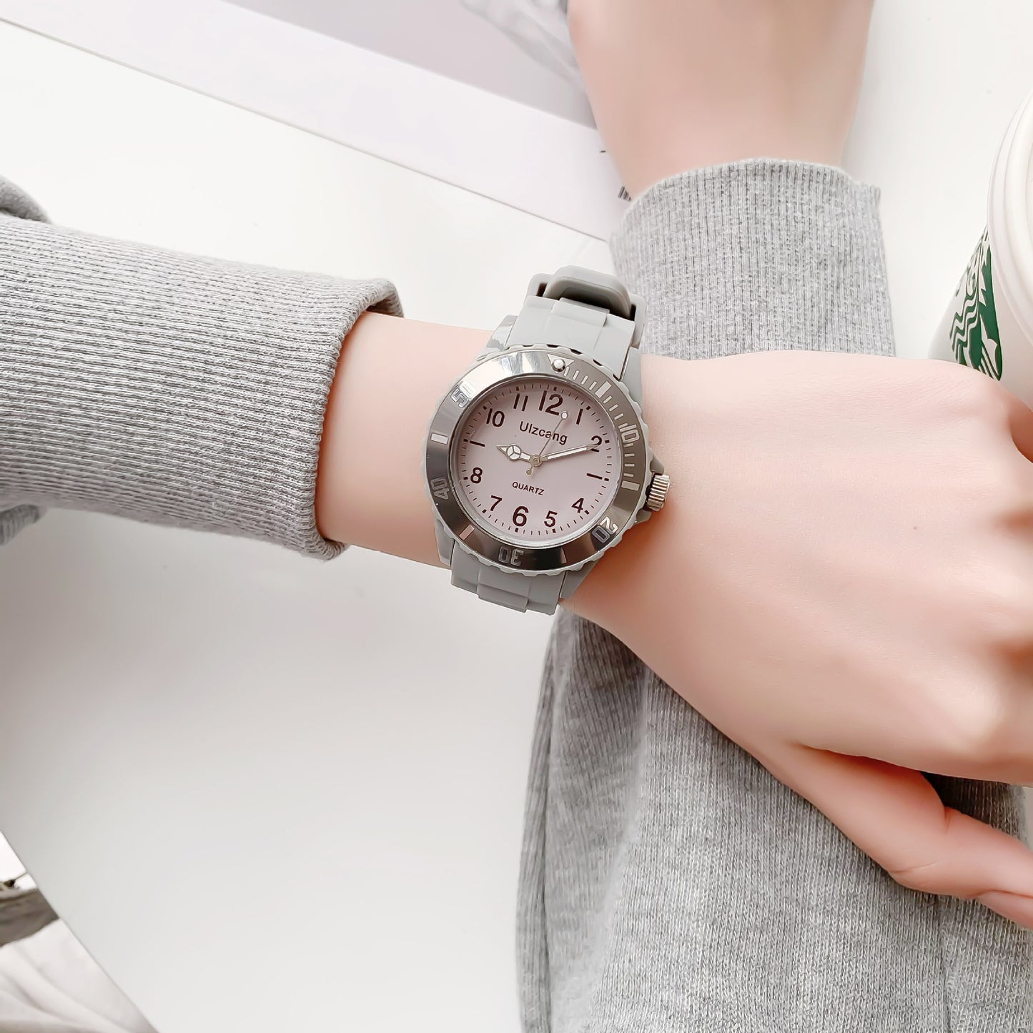 Children's cute boys and girls elementary school students waterproof and anti-fall colored jelly junior high school students ins niche watch
